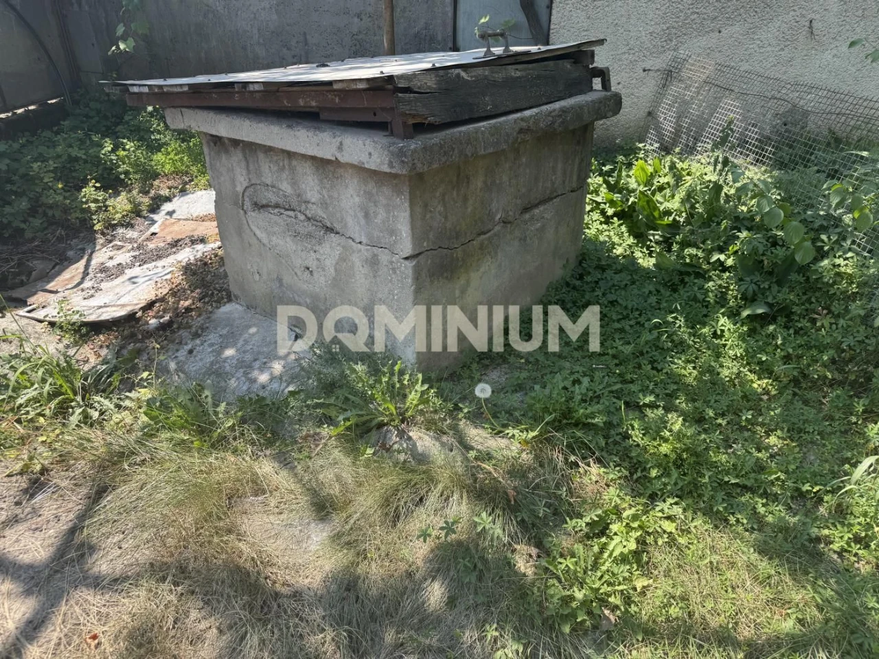 Продається будинок  в м. Хуст .Cертифікат