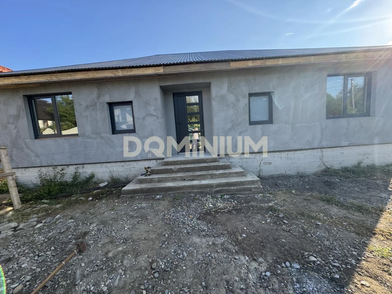 Продаж . Будинок . Хуст.