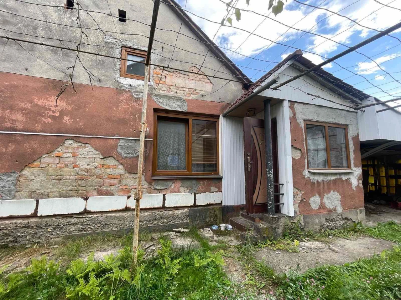 Продається будинок в м. Хуст