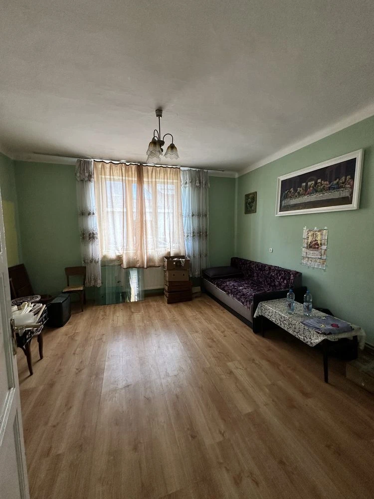 Будинок 100 м² (частина будинку)