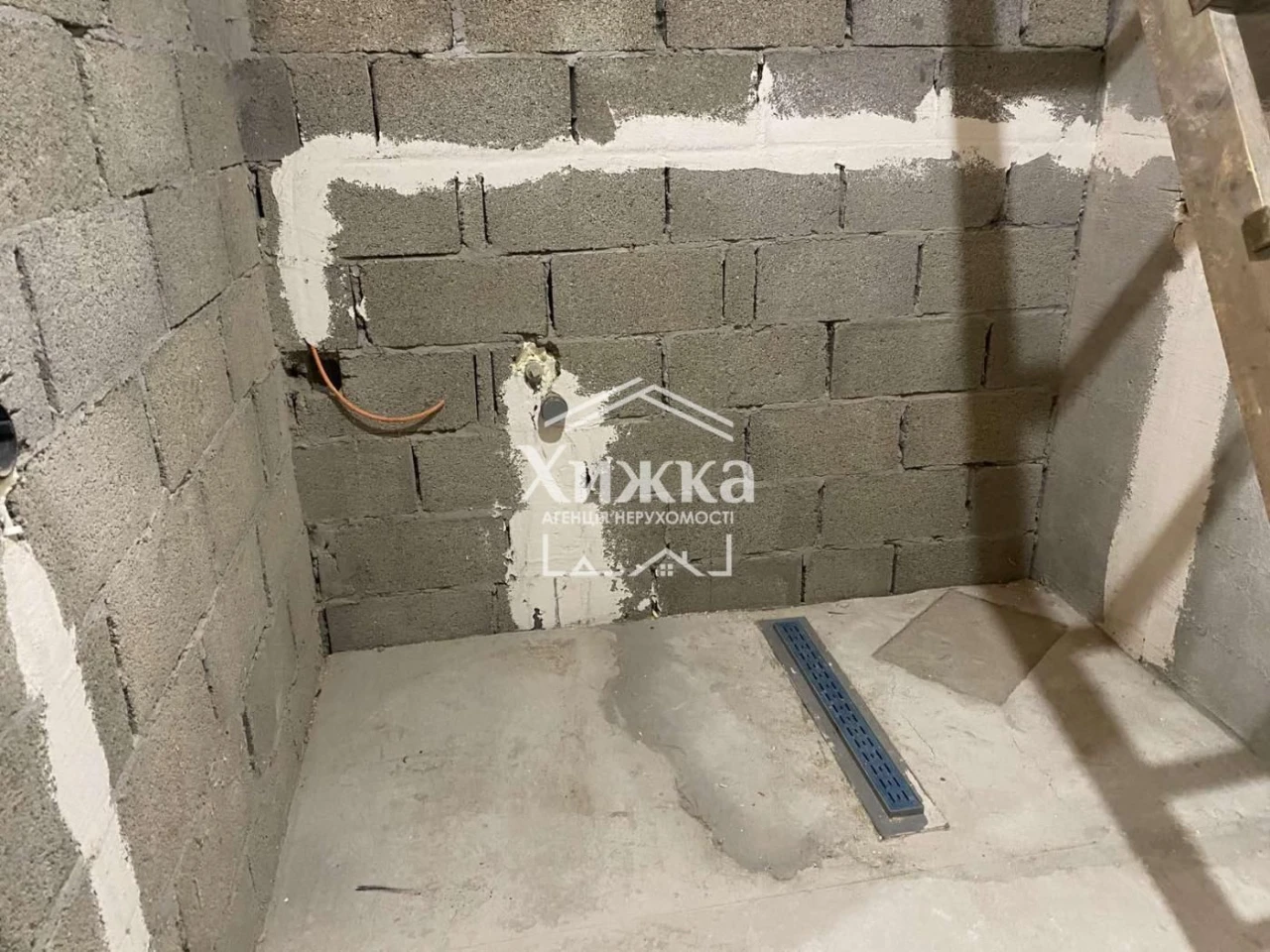 Продається будинок клубного типу у м. Хуст