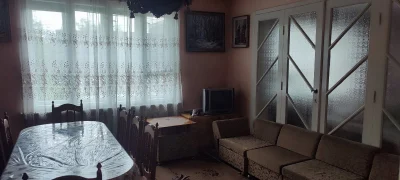 Продаж будинку неподалік центра міста / Будинок з хорошою ло