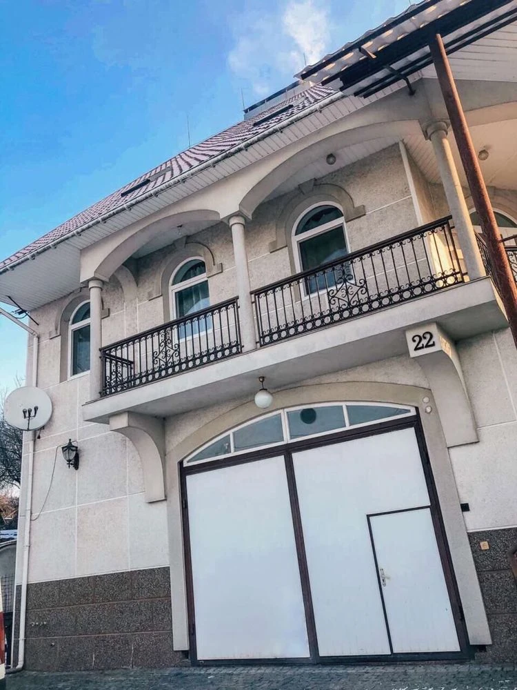 Продається будинок  в Закарпатті, м. Хуст