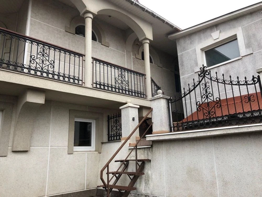 Продається будинок  в Закарпатті, м. Хуст