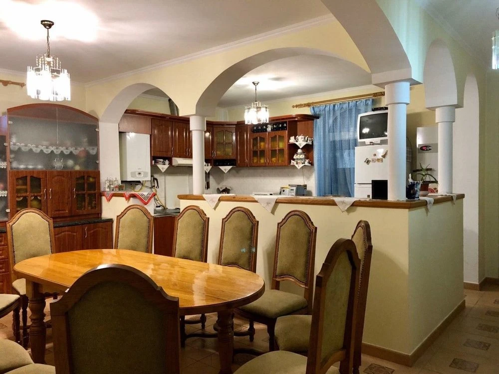 Продається будинок  в Закарпатті, м. Хуст