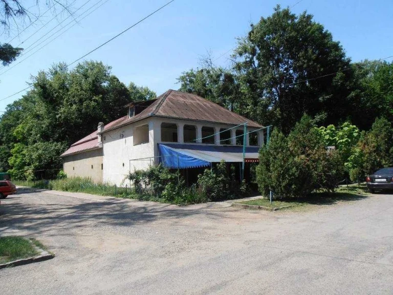 Будівля 390,5 кв.м. під будь-який бізнес,  в центральному па