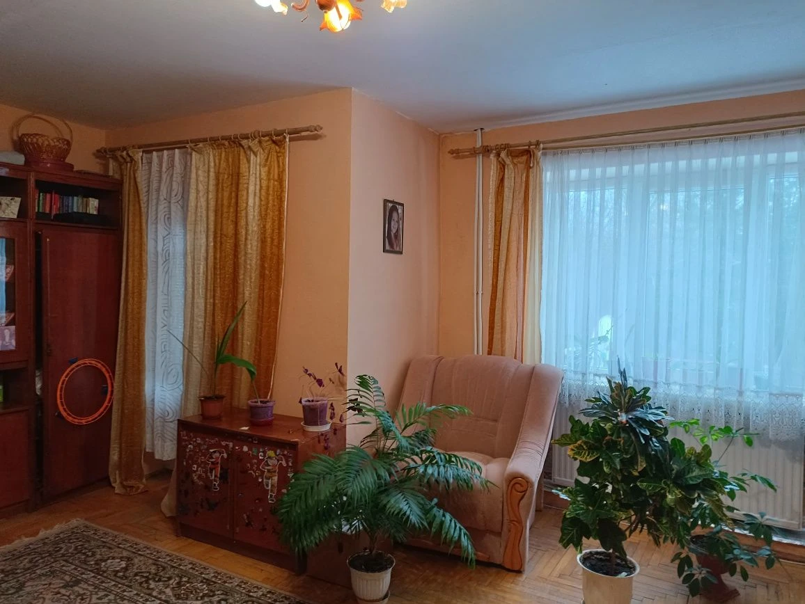 Продам ТАУНХАУС в тихому місці