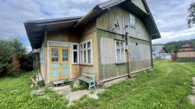 Продається деревяний будинок .Гори.Річка .Скелі Довбуша
