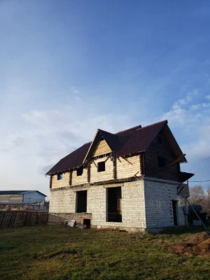 Продаю 2 поверховий дім з ділянкою на 4 сотки, 106 кв. м