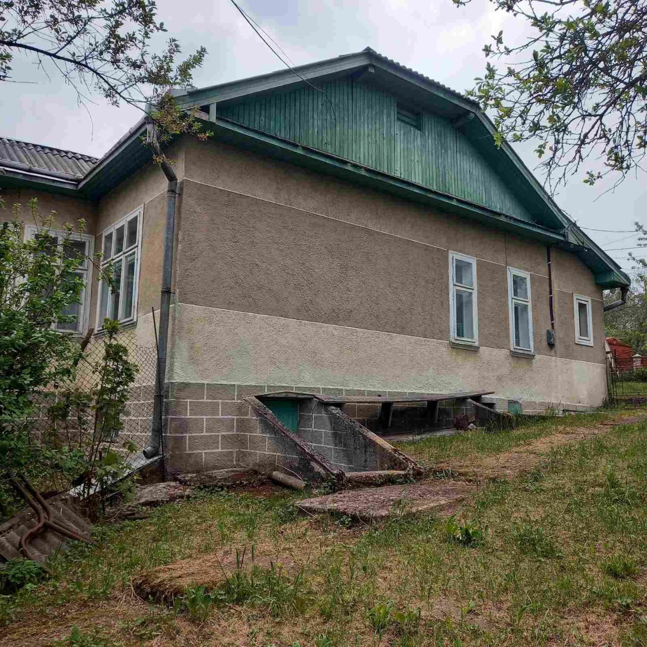 Продам будинок з земельною ділянкою місто Долина готовий до