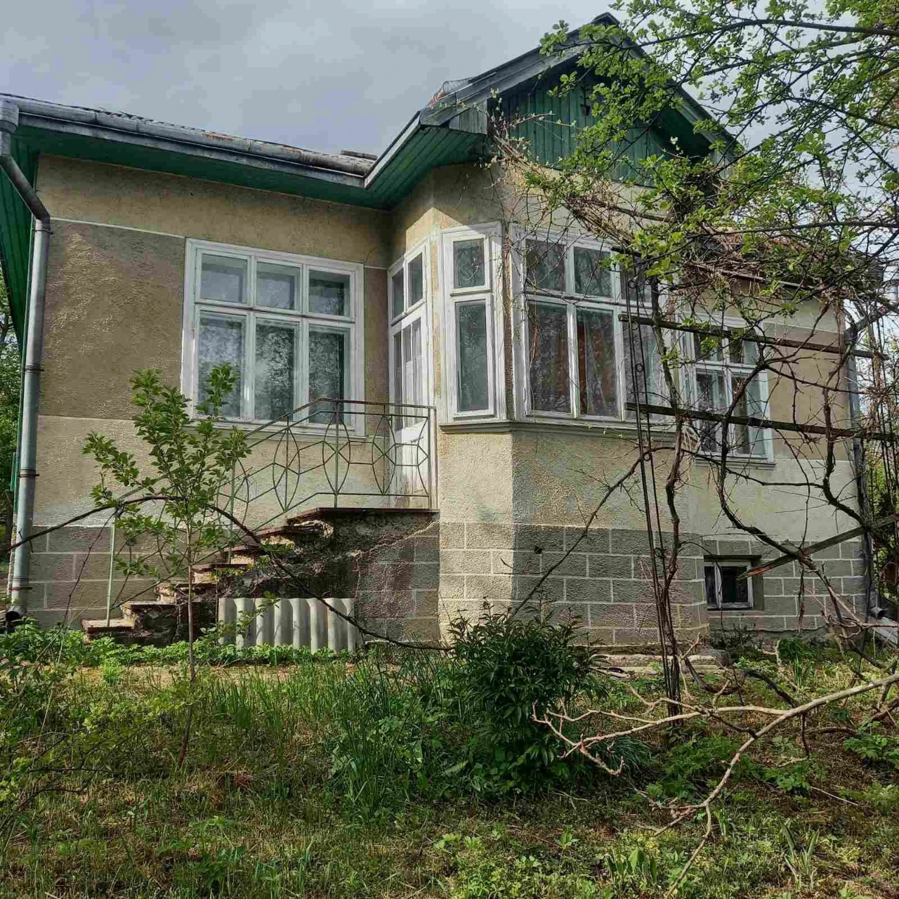Продам будинок з земельною ділянкою місто Долина готовий до