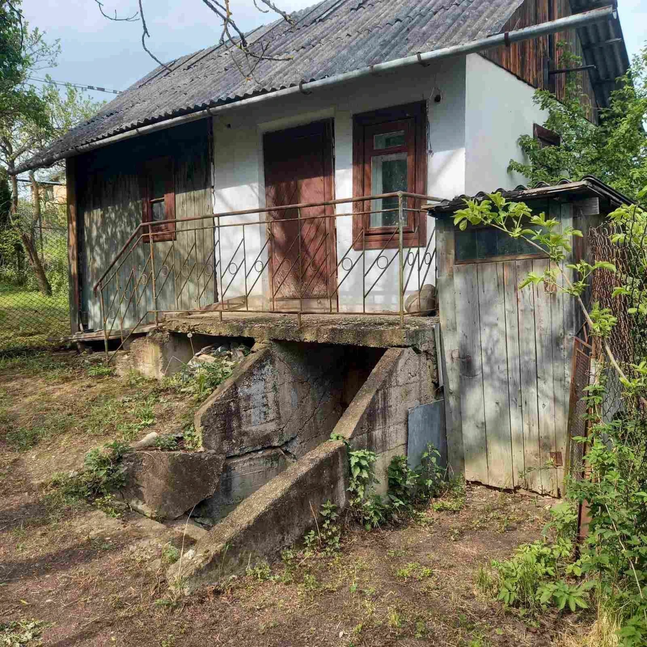Продам будинок з земельною ділянкою місто Долина готовий до