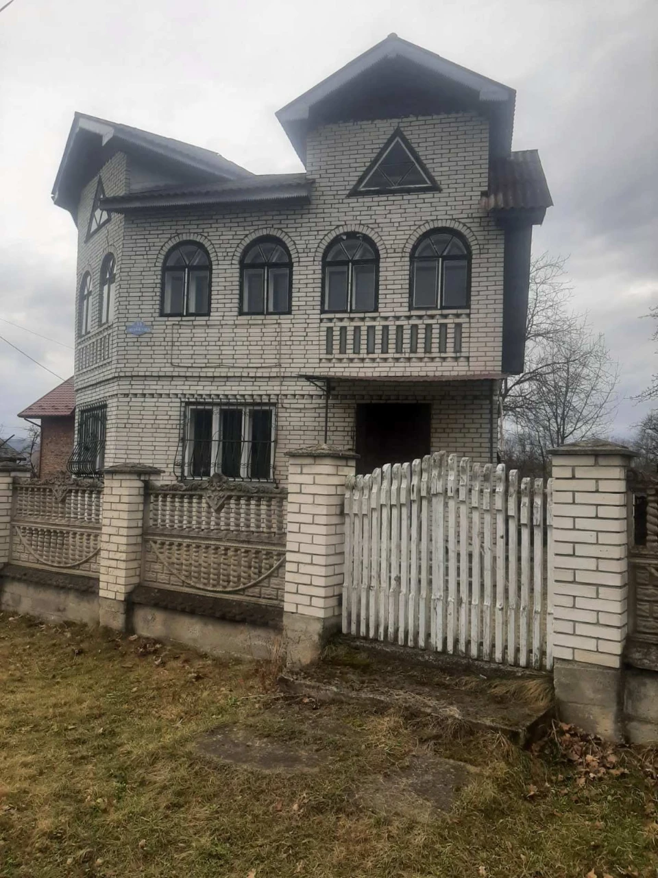 Обмін,продаж термвново  будинку 103м2(фура),легкове,бус.