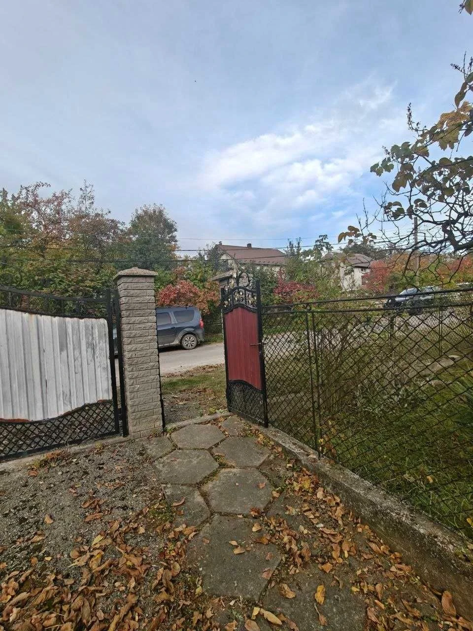 продаж будинку в Калуші, 18 соток землі