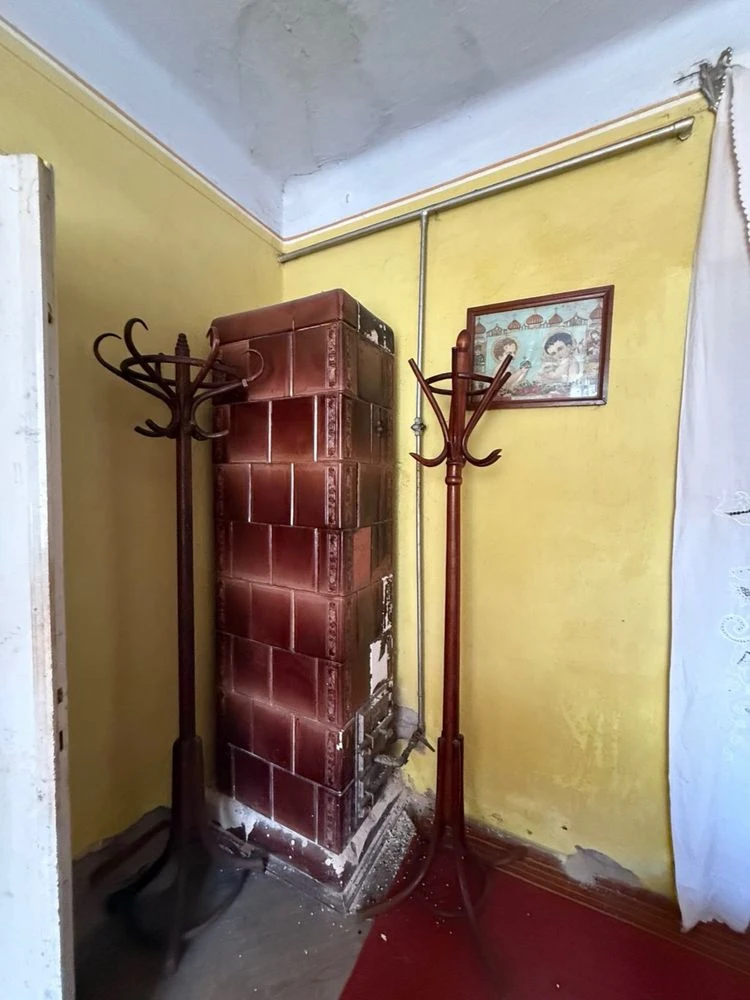 продаж цегляного будинку в Калуші
