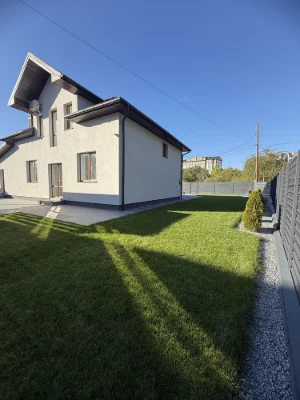 продаж в центрі Калуша новозбудованого будинку