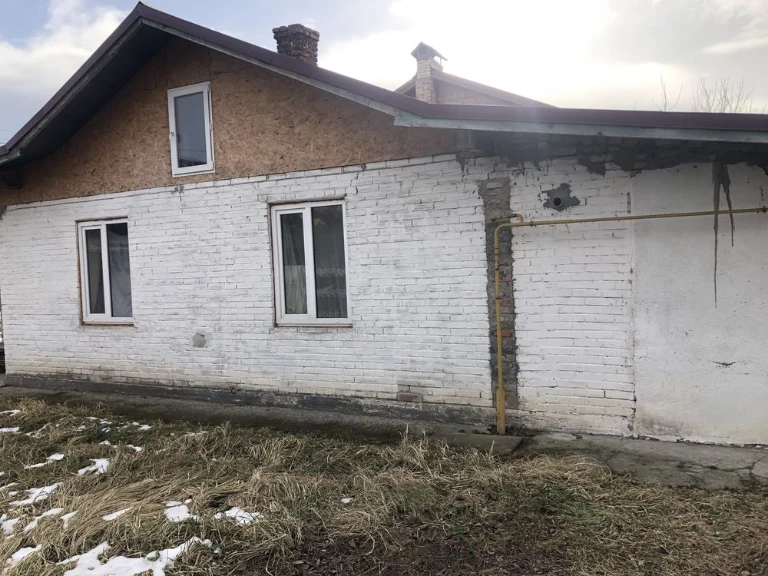 Продається 1/2 будинку (ВЛАСНИК)