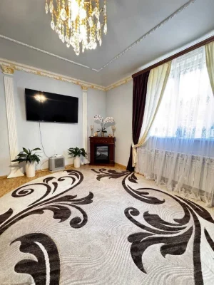 Продаж будинку біля міського озера в м. Калуш