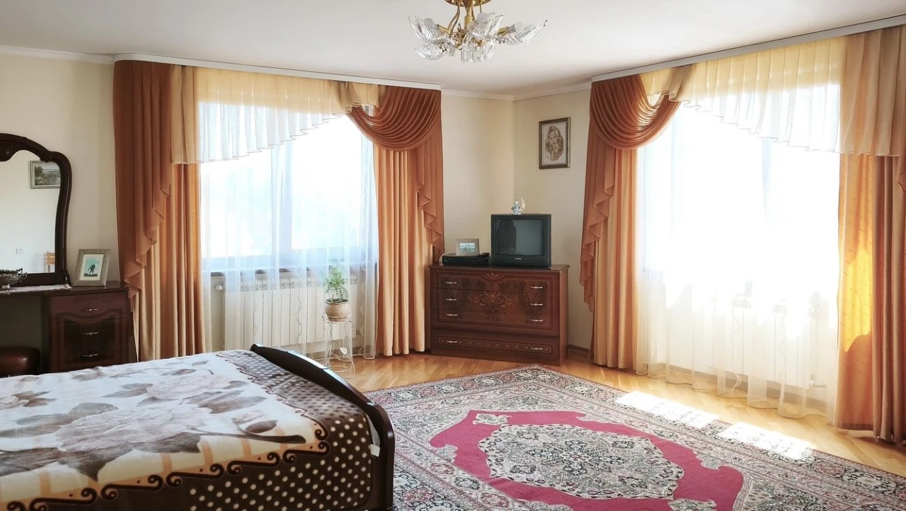Терміново! Ціну знижено. Продається один з найкращих та добр