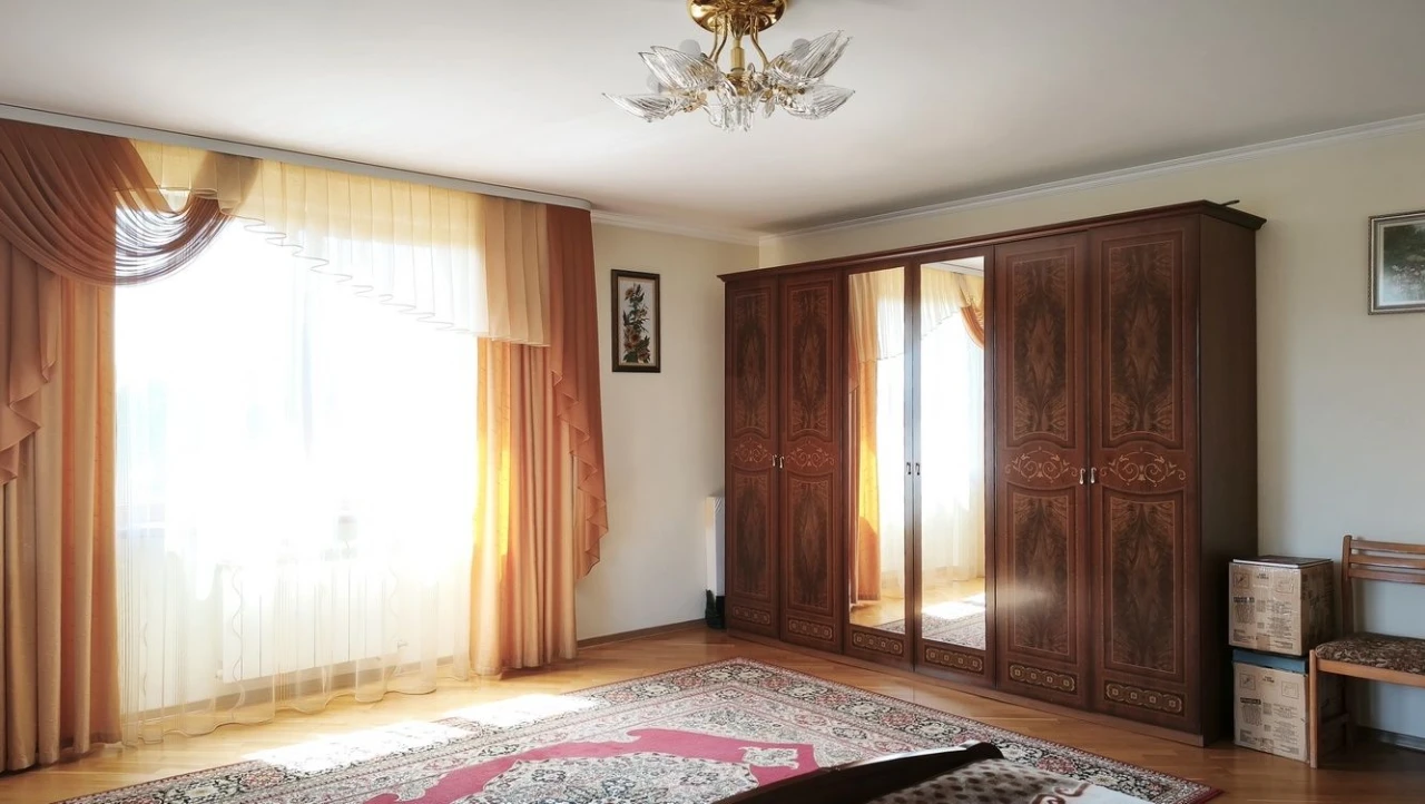 Терміново! Ціну знижено. Продається один з найкращих та добр