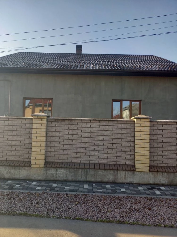 Продаж будинку р-н Хотінь