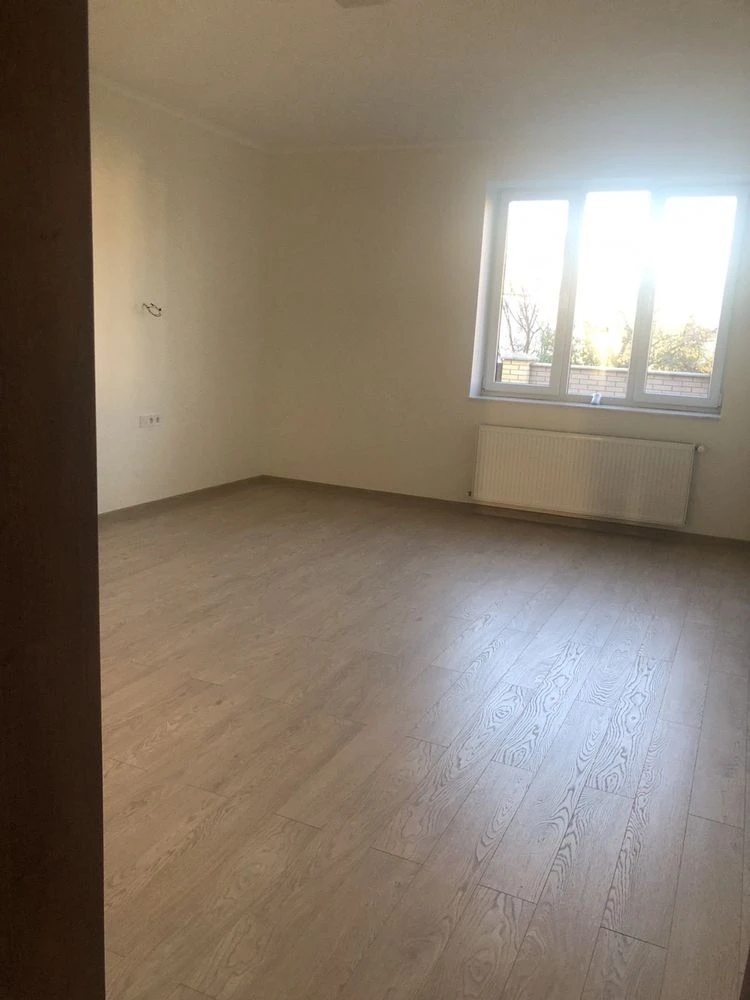 Продаж будинку р-н Хотінь