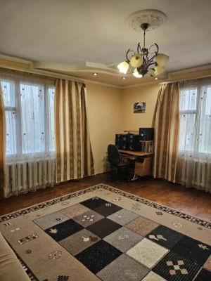 Будинок в центрі м.Коломиї на зем.ділянці 8сотих