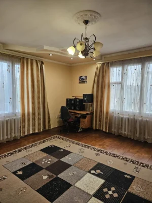 Будинок в центрі м.Коломиї на зем.ділянці 8сотих
