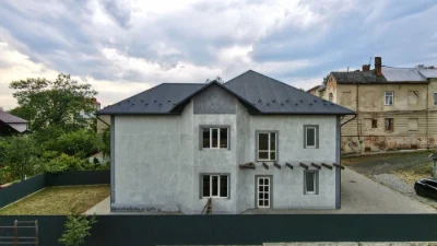ПРОДАЄТЬСЯ сучасний дуплекс з дизайнерським ремонтом в самом