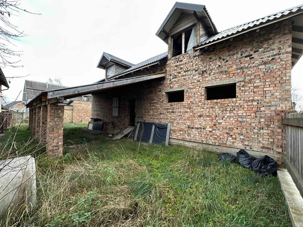 Продам будинок комерційного та житлового призначення.