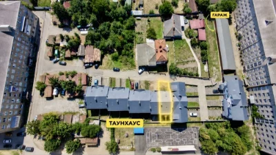 ПРОДАЄТЬСЯ сучасний таунхаус в центральній частині міста