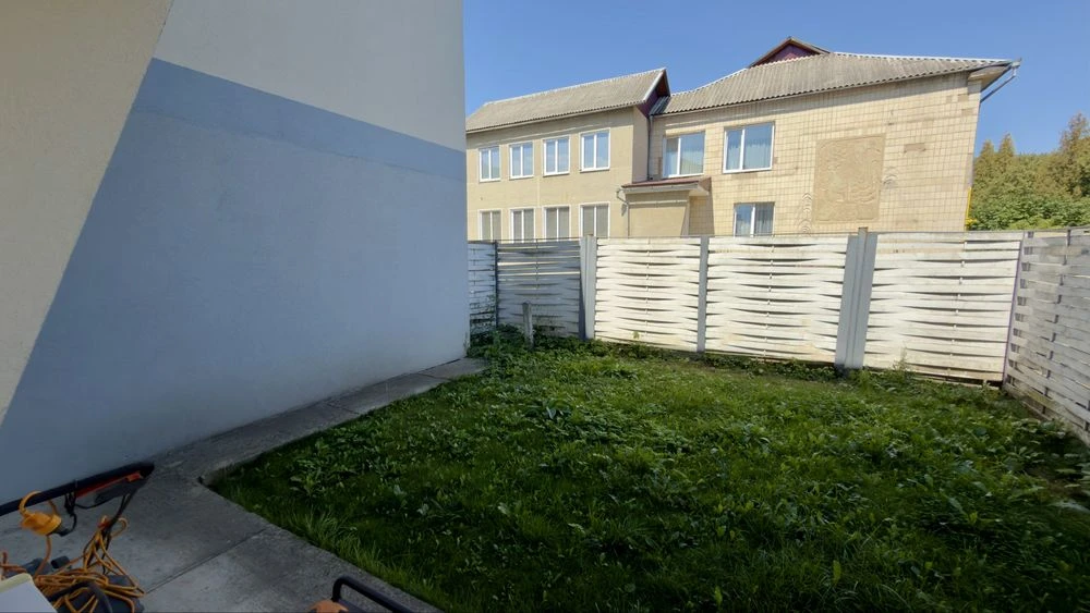 ПРОДАЄТЬСЯ сучасний таунхаус в центральній частині міста