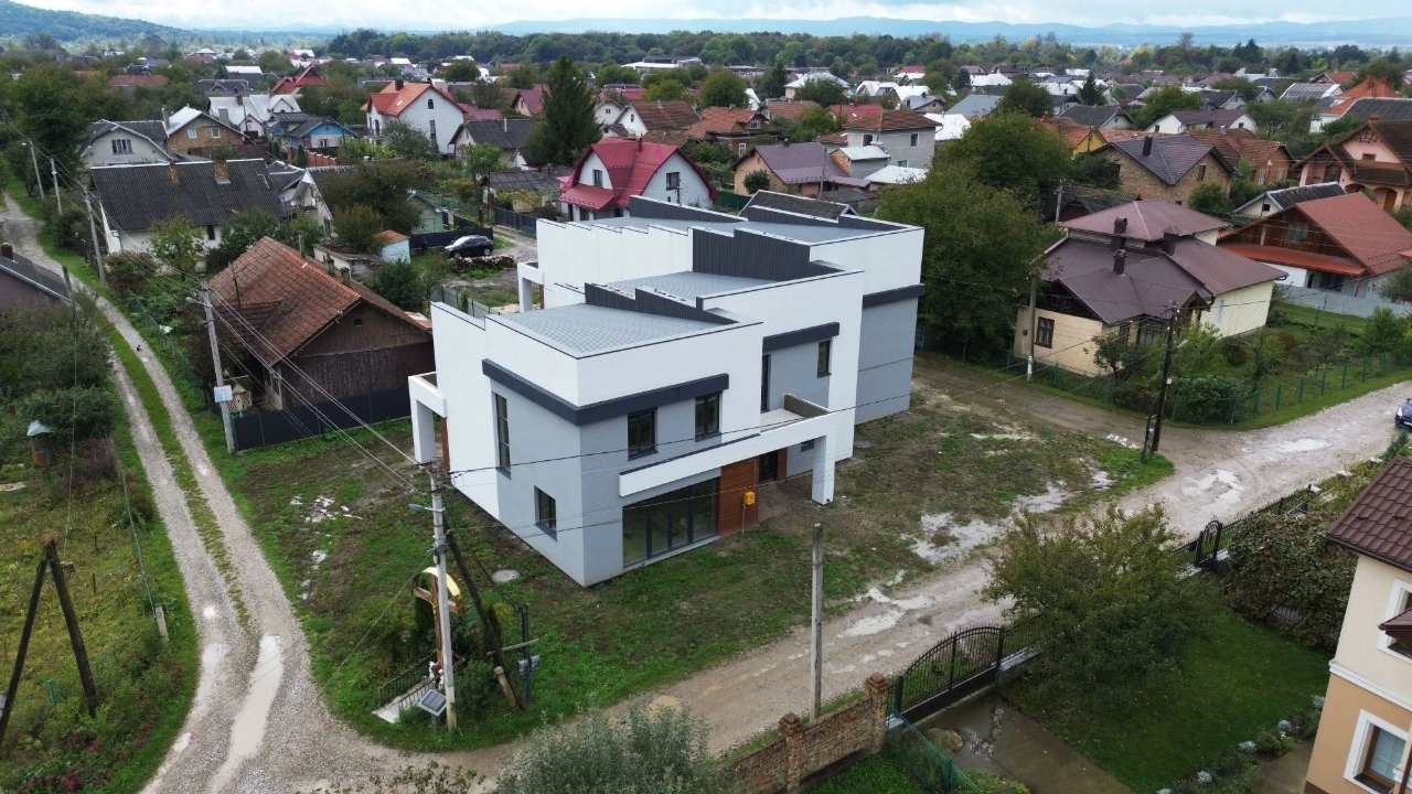 Продаж   будинку котеджу