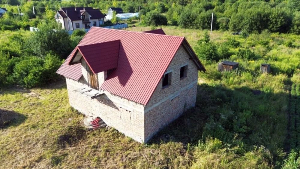 Продам незавершене будівництво житлового цегляного будинку