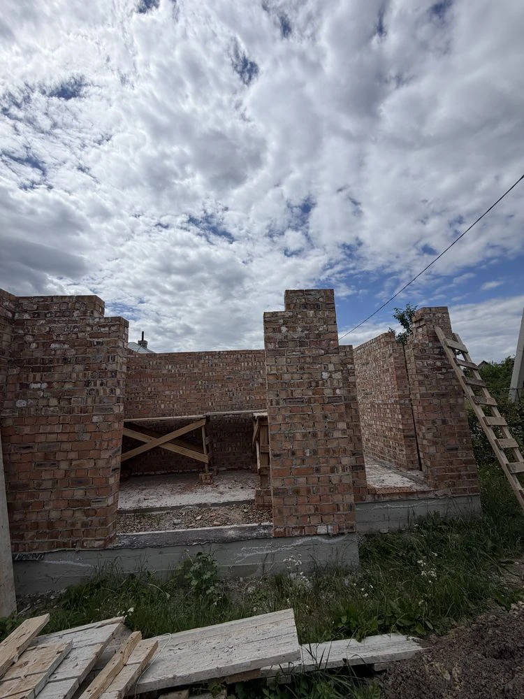 Продаж котеджу в тихому районі м.Коломия(залишився один)