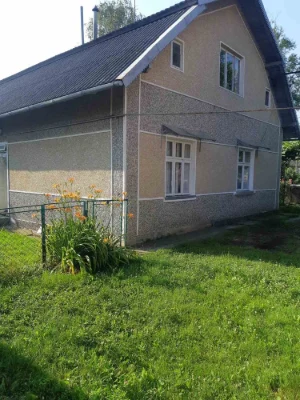 Будинок у селі Королівка