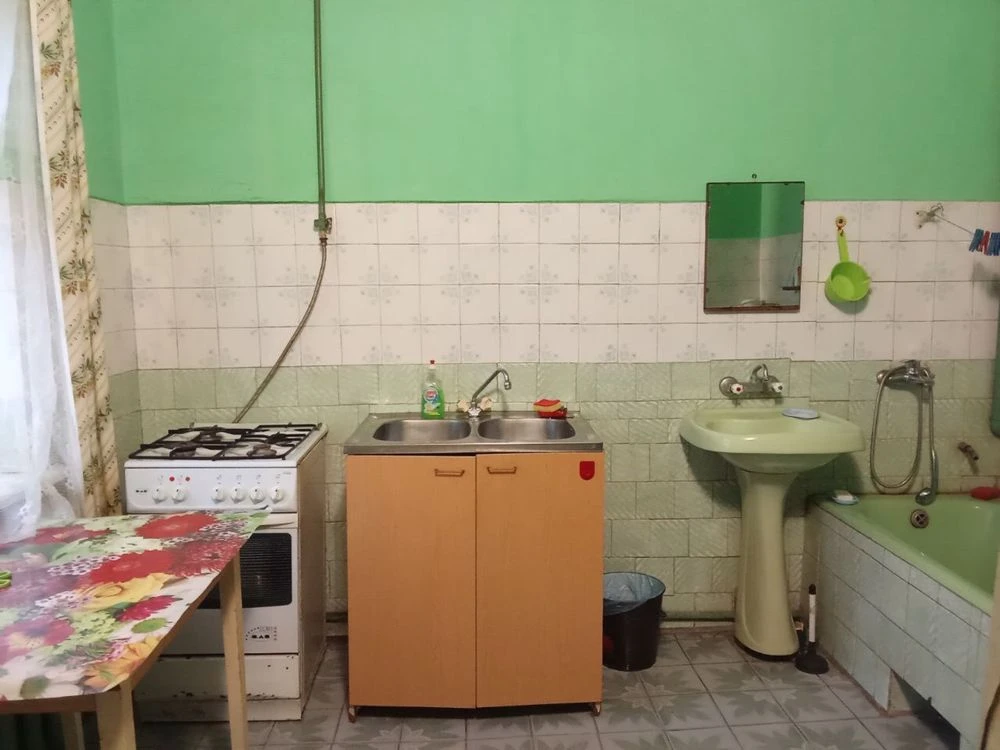 Будинок у селі Королівка