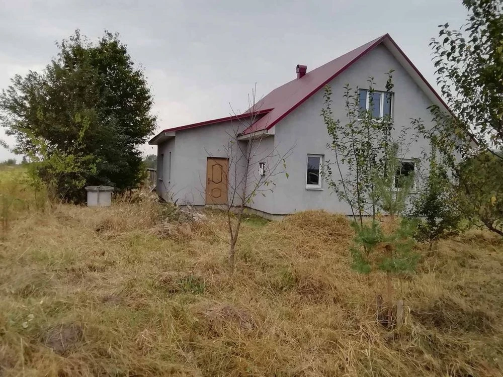 Продам будинок біля Коломиї, с. Ценява, 8 км до міста