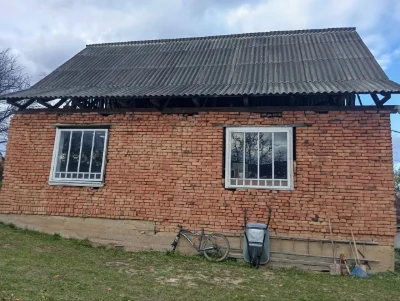 Продам житловий будинок з територією