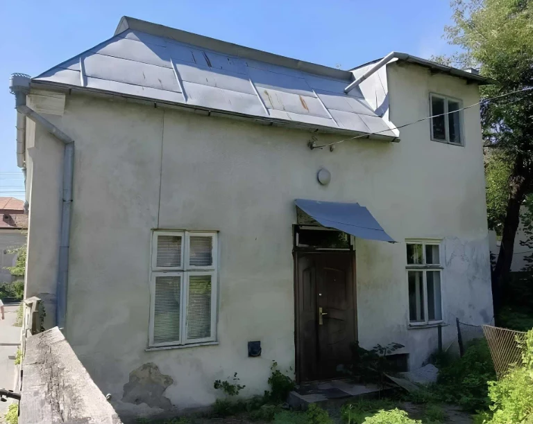 Продаж цегляного будинку 87,4 м² в Центрі Рогатина