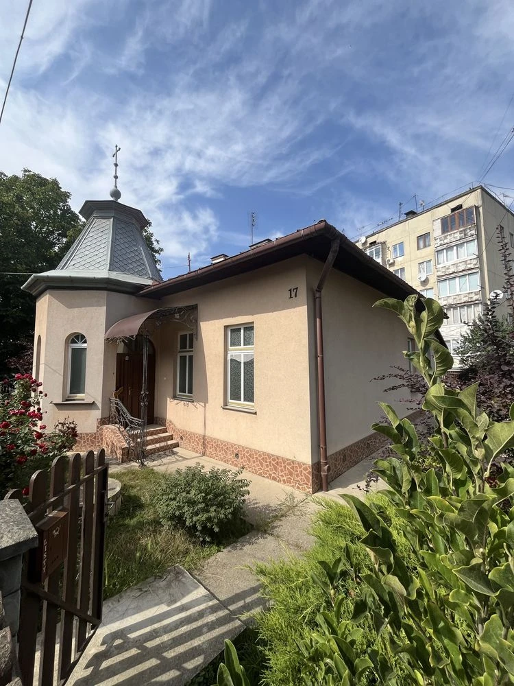 Продається будинок в центрі міста Снятин