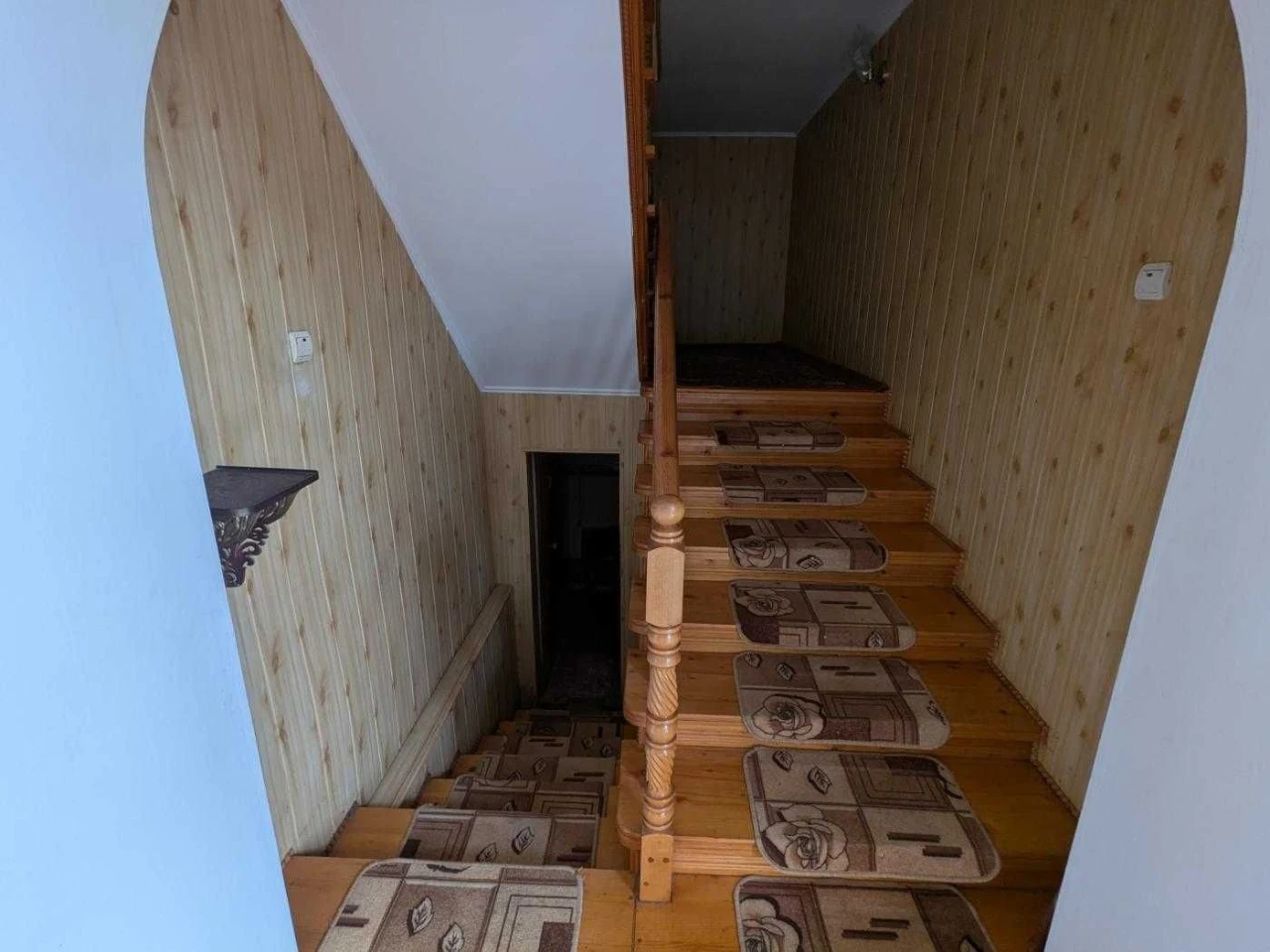 Продається готовий будинок в Тисмениці по вул. Чорновола 37(