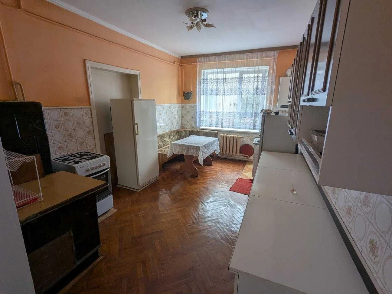Продається готовий будинок в Тисмениці по вул. Чорновола 37(