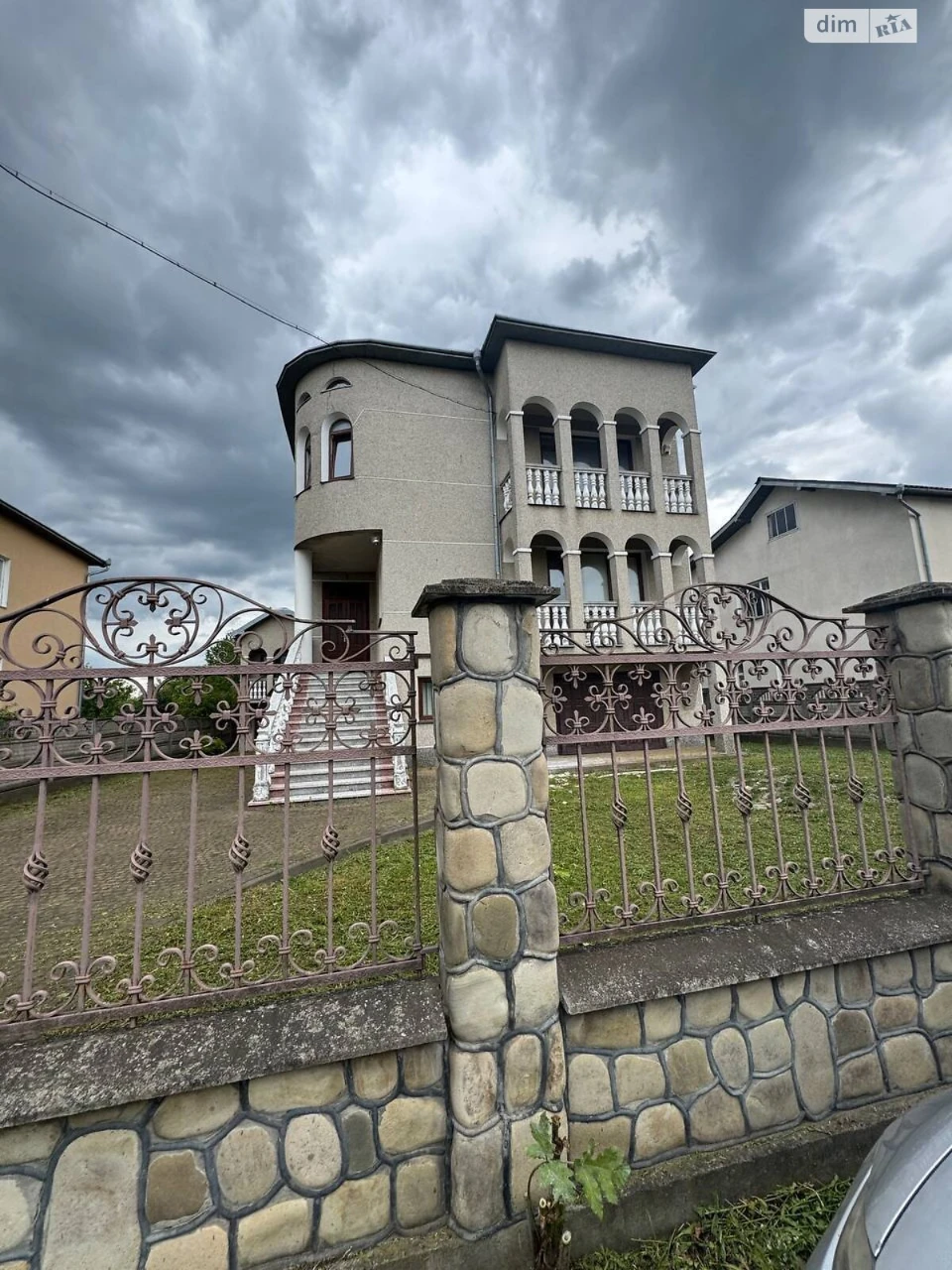 Продаж Дім