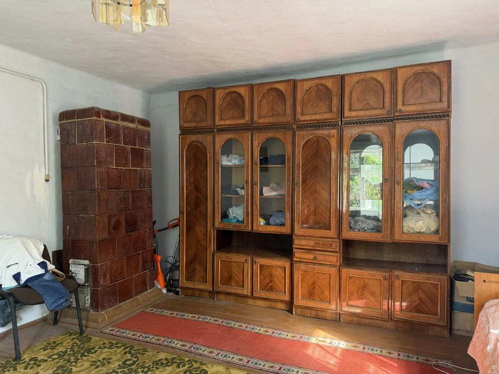 Продається дача, Біля Тлумача