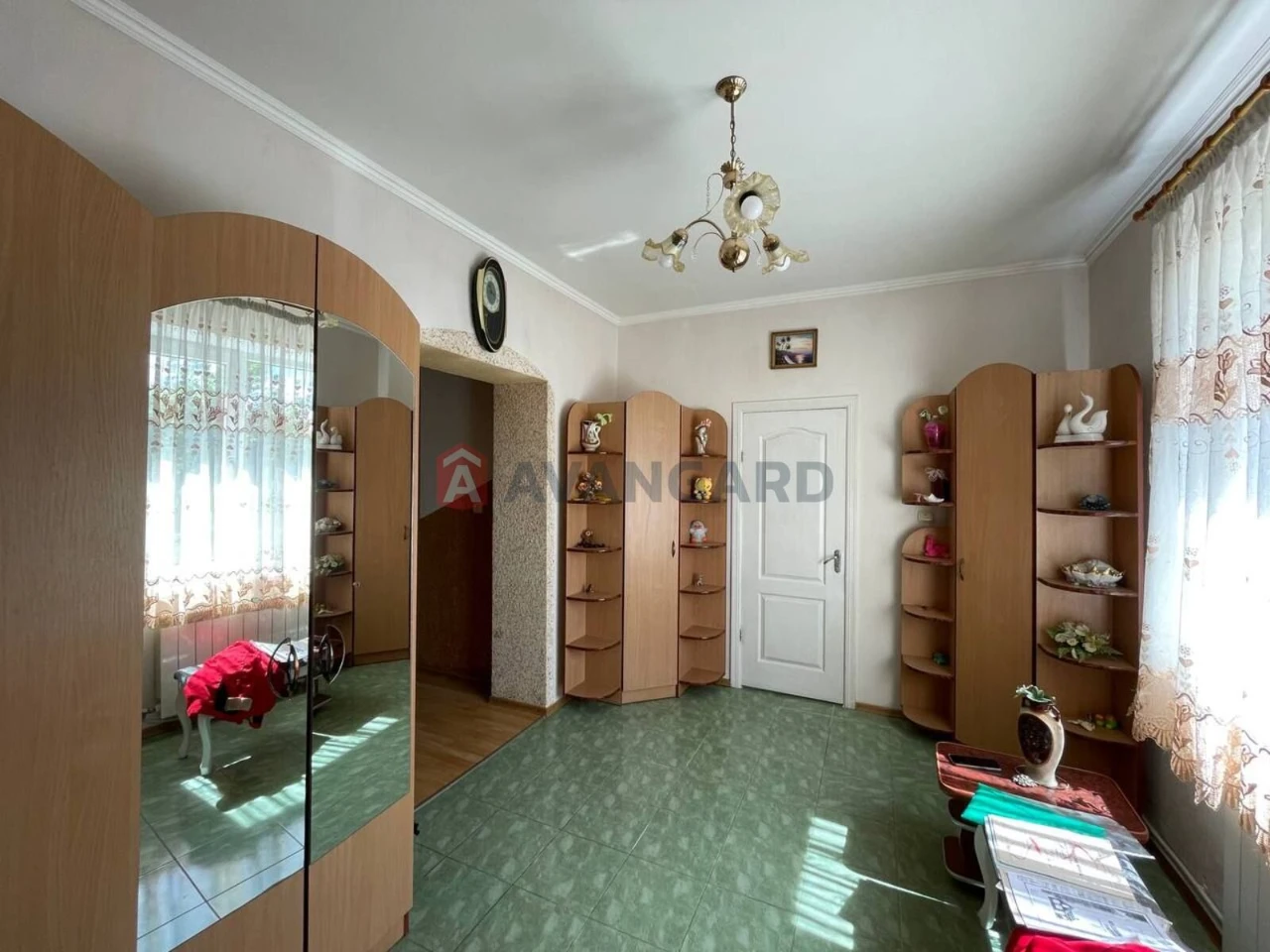 ПРОДАЖ БУДИНКУ В ЦЕНТРІ ТЛУМАЧА