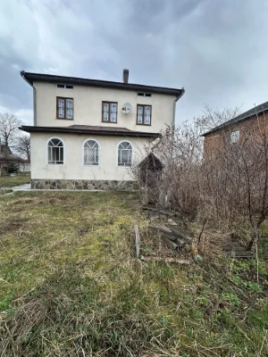 Продам будинок 191.5 м2 та літня кухня 138.5 м2 в м.Тлумач