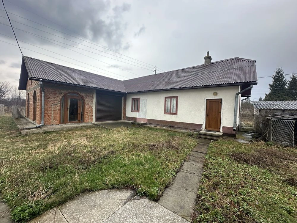 Продам будинок 191.5 м2 та літня кухня 138.5 м2 в м.Тлумач