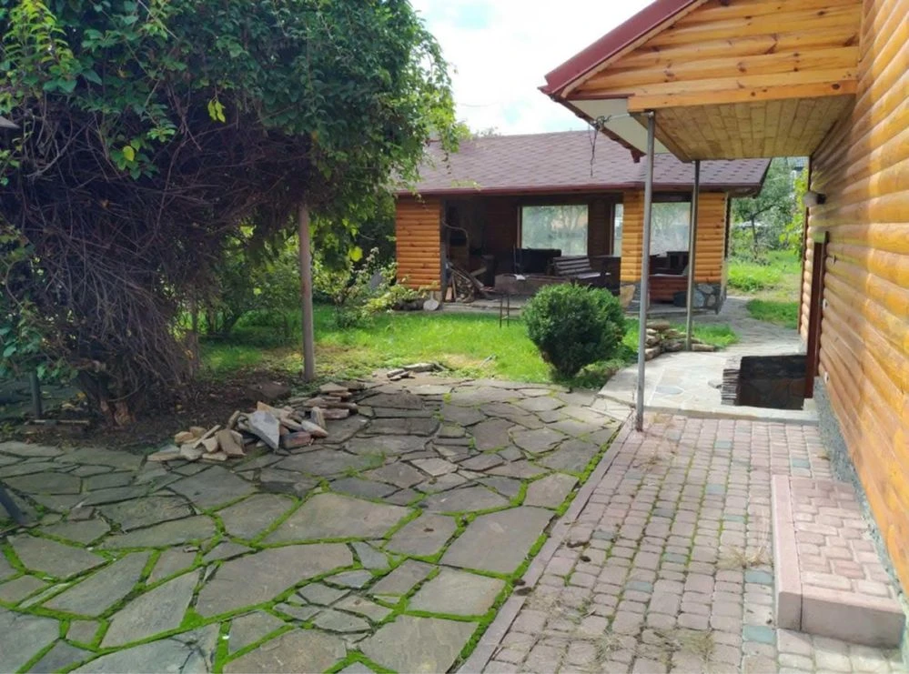 Продається будинок в Яремче