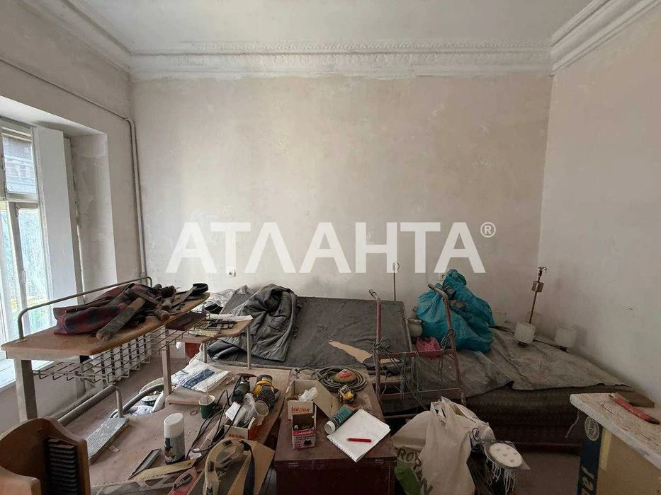Трехкомнатная квартира под ремонт на ул. Степная/Богдана Хмель